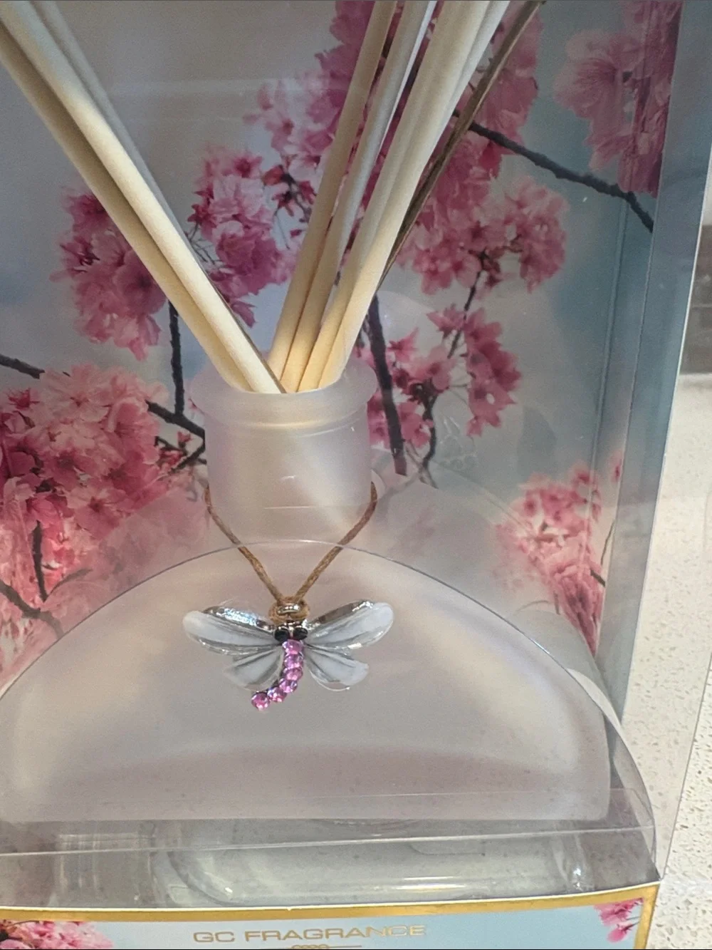 Japanese Cherry Blossom High Fragrance Reed Diffuser with Dragonfly